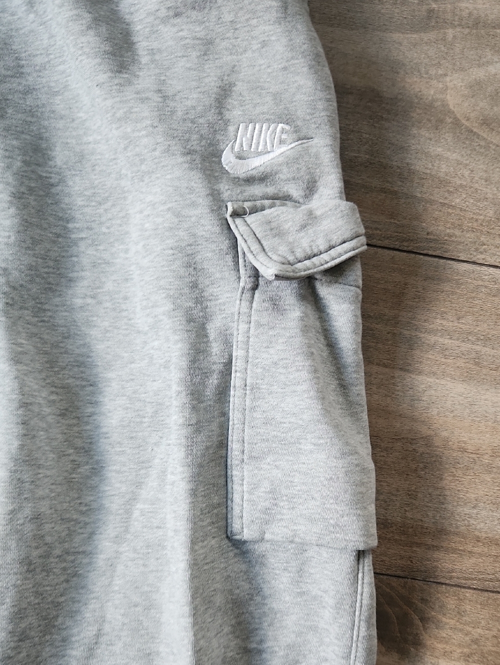 Nike Light Gray Cargo Sweatpants with Drawstring Side Pockets - Picture 3 of 4